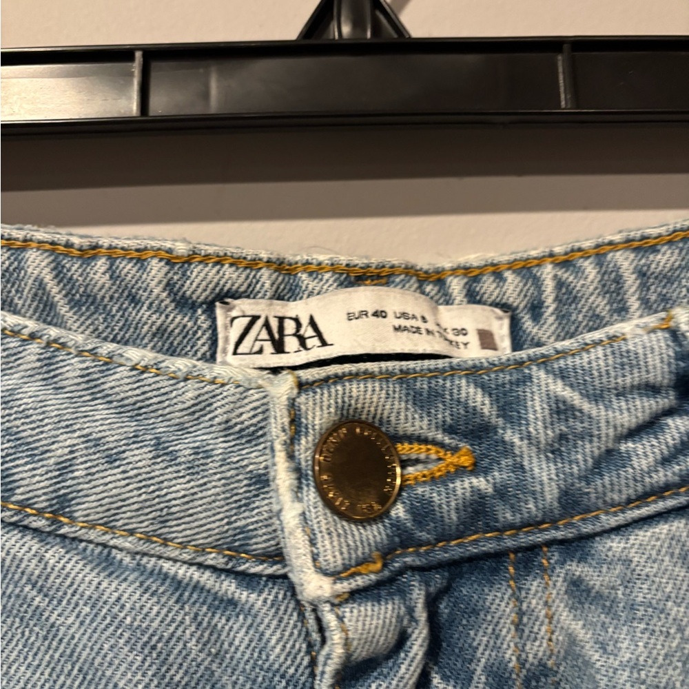 Zara Light Blue High Rise Jeans - Picture 3 of 5